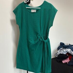 Elegant Green Midi Dress